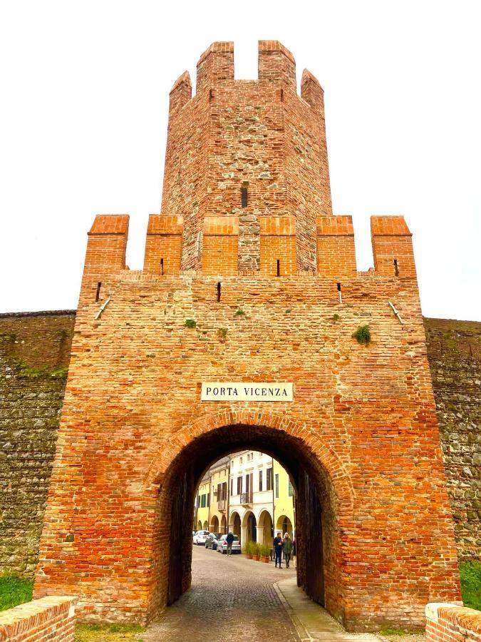 Apartamento Ca' Del Sole - Attico Panoramico In Centro Storico Montagnana  Exterior foto